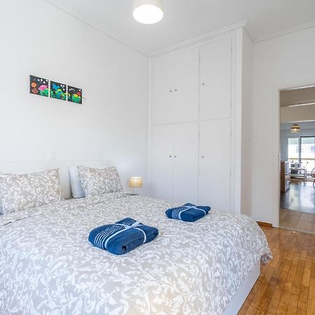 Newly Renovated 2Br Apt! Appartamento Atene Esterno foto