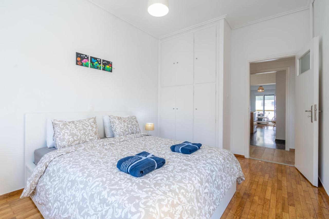 Newly Renovated 2Br Apt! Appartamento Atene Esterno foto