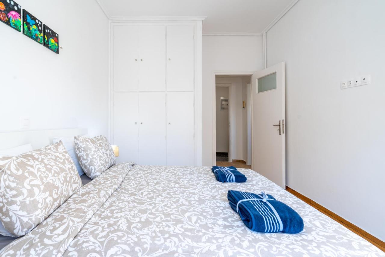 Newly Renovated 2Br Apt! Appartamento Atene Esterno foto