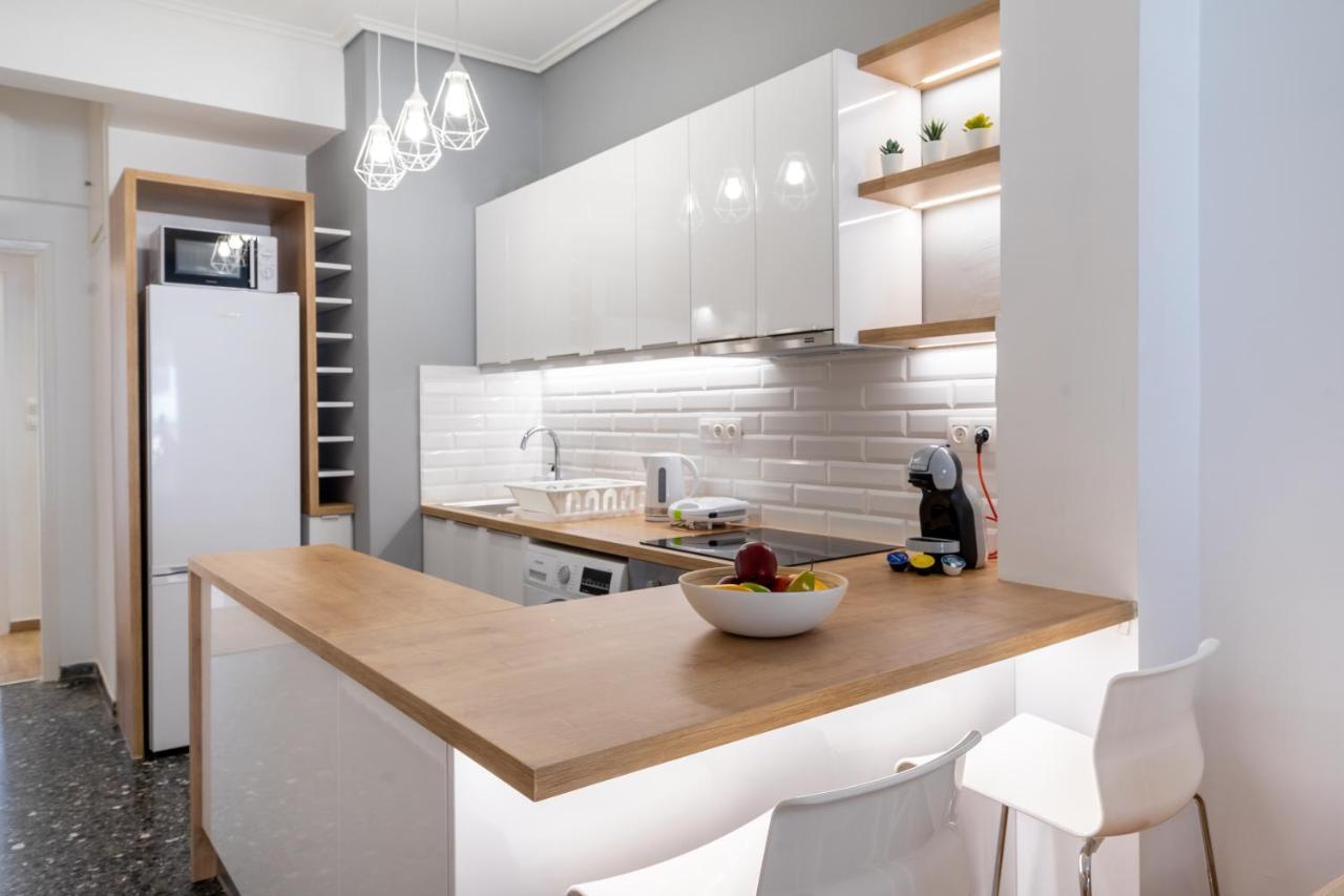 Newly Renovated 2Br Apt! Appartamento Atene Esterno foto