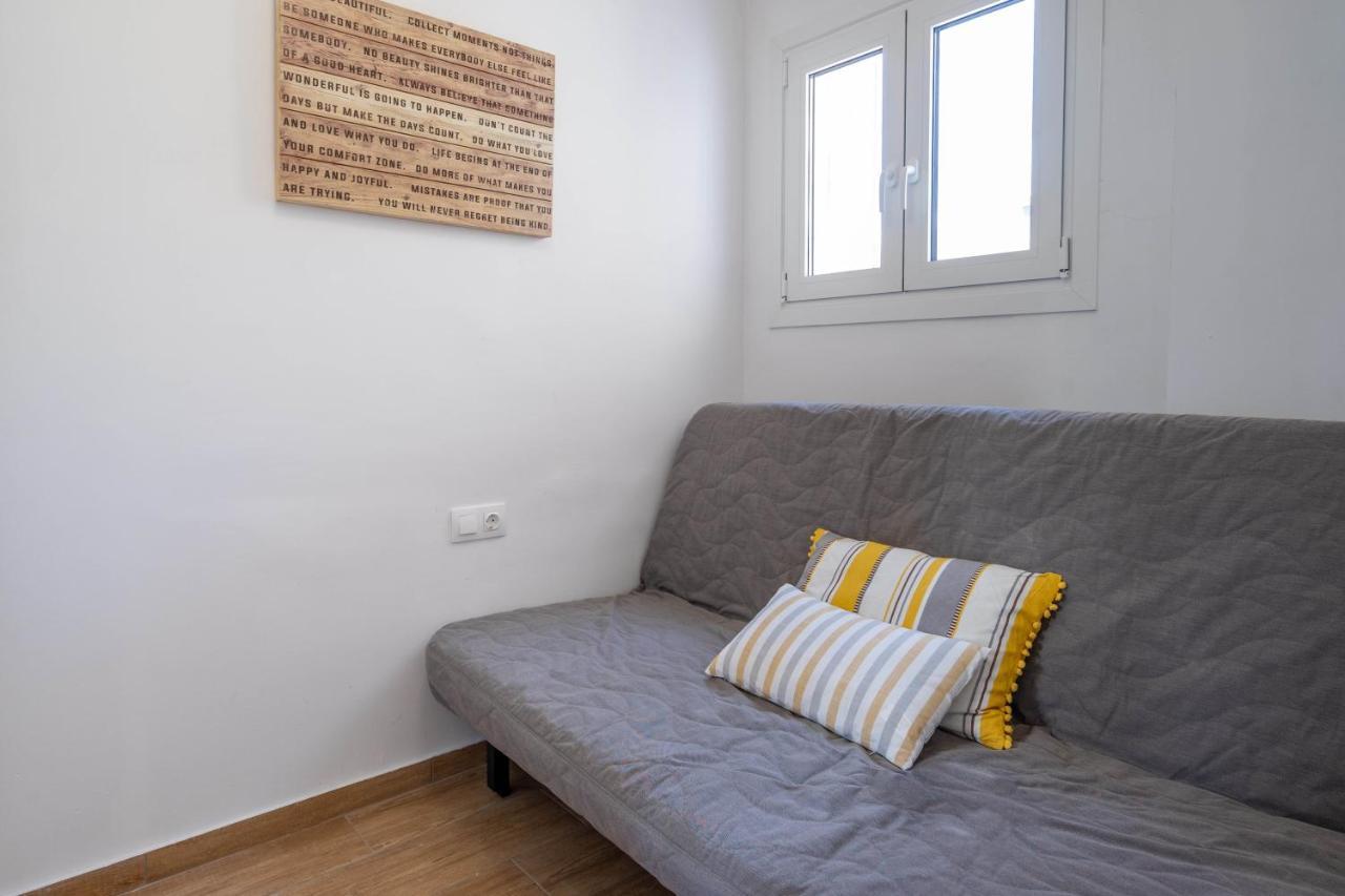 Newly Renovated 2Br Apt! Appartamento Atene Esterno foto